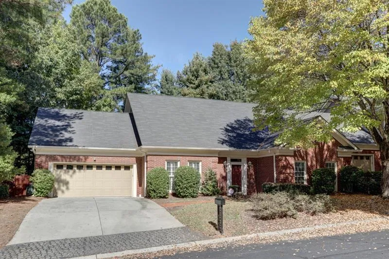 7155 Roswell Road Ne Unit 39, Atlanta, Georgia 30328, 3 Bedrooms Bedrooms, ,3 BathroomsBathrooms,Residential,Sold,7155 Roswell Road Ne Unit 39,6634106