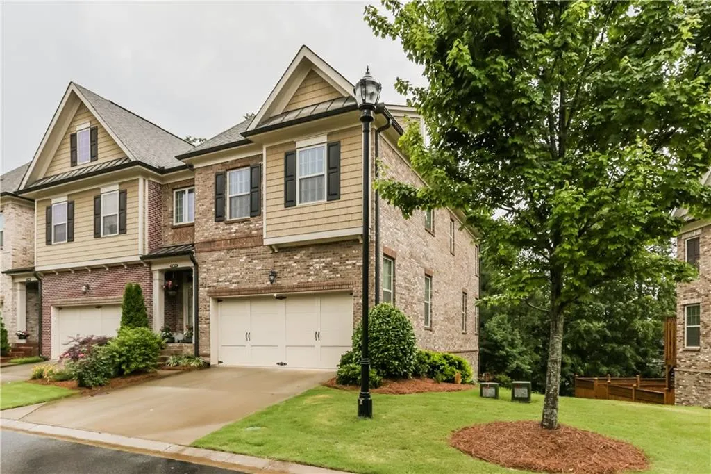 7670 Glisten Avenue Unit 7670, Atlanta, Georgia 30328, 4 Bedrooms Bedrooms, ,3 BathroomsBathrooms,Residential,Sold,7670 Glisten Avenue Unit 7670,6020589