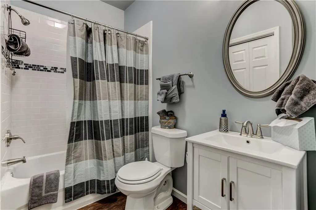 7670 Glisten Avenue Unit 7670, Atlanta, Georgia 30328, 4 Bedrooms Bedrooms, ,3 BathroomsBathrooms,Residential,Sold,7670 Glisten Avenue Unit 7670,6020589