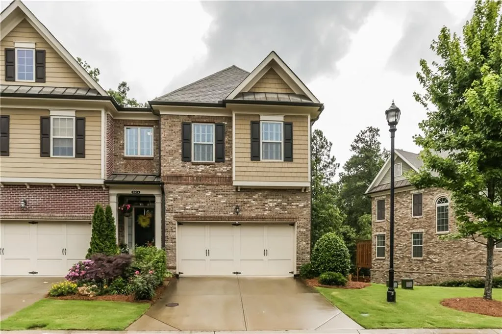 7670 Glisten Avenue Unit 7670, Atlanta, Georgia 30328, 4 Bedrooms Bedrooms, ,3 BathroomsBathrooms,Residential,Sold,7670 Glisten Avenue Unit 7670,6020589