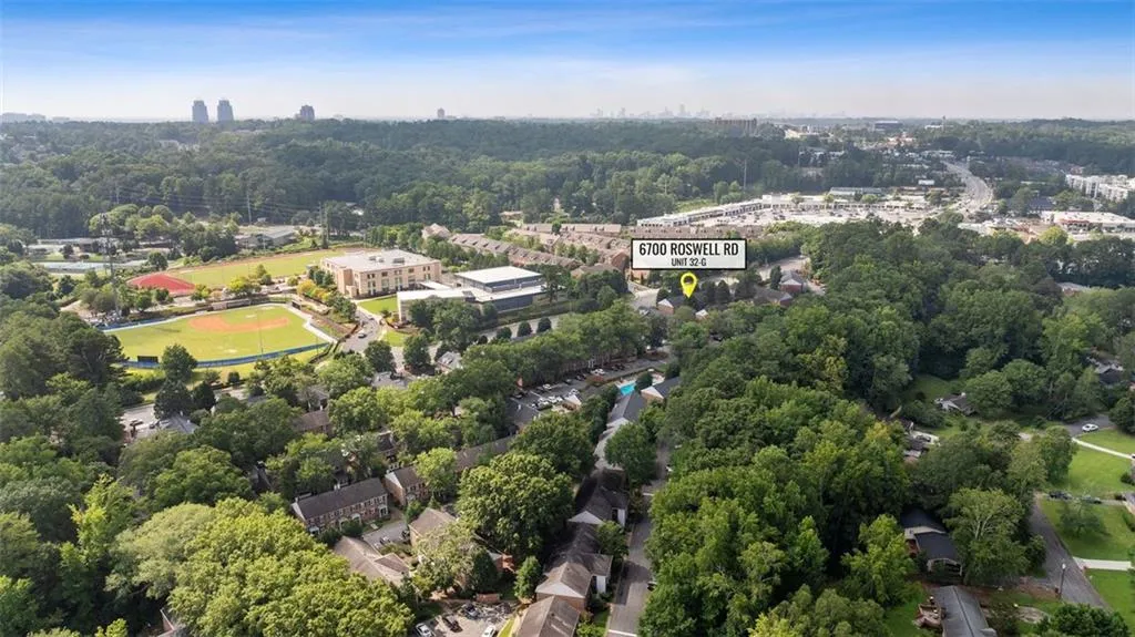6700 Roswell Road Unit 32g, Atlanta, Georgia 30328, 2 Bedrooms Bedrooms, ,2 BathroomsBathrooms,Residential,Sold,6700 Roswell Road Unit 32g,7434952