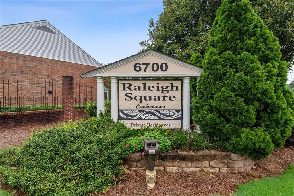 6700 Roswell Road Unit 32g, Atlanta, Georgia 30328, 2 Bedrooms Bedrooms, ,2 BathroomsBathrooms,Residential,Sold,6700 Roswell Road Unit 32g,7434952