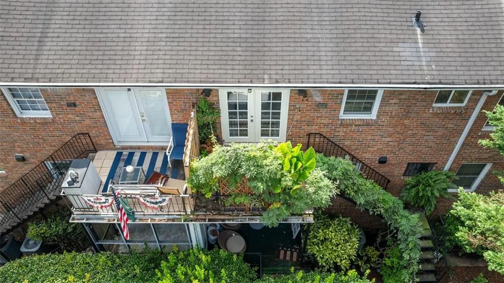 6700 Roswell Road Unit 32g, Atlanta, Georgia 30328, 2 Bedrooms Bedrooms, ,2 BathroomsBathrooms,Residential,Sold,6700 Roswell Road Unit 32g,7434952
