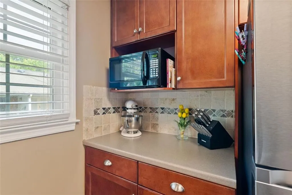6700 Roswell Road Unit 32g, Atlanta, Georgia 30328, 2 Bedrooms Bedrooms, ,2 BathroomsBathrooms,Residential,Sold,6700 Roswell Road Unit 32g,7434952
