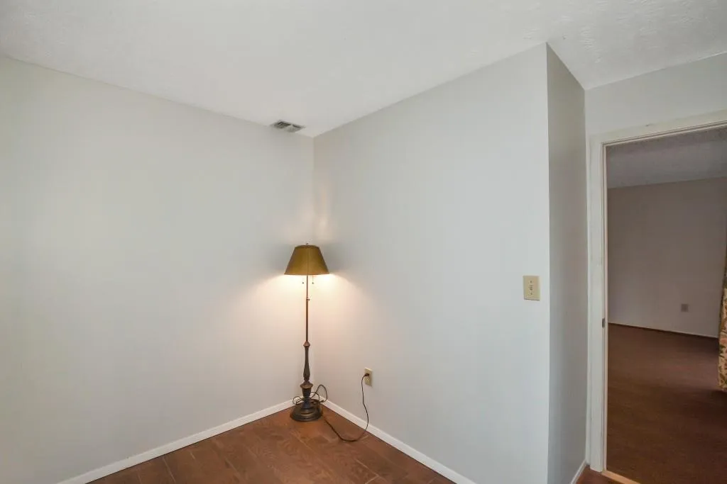 410 Woodcliff Drive, Sandy Springs, Georgia 30350, 2 Bedrooms Bedrooms, ,1 BathroomBathrooms,Residential,Sold,410 Woodcliff Drive,6121300