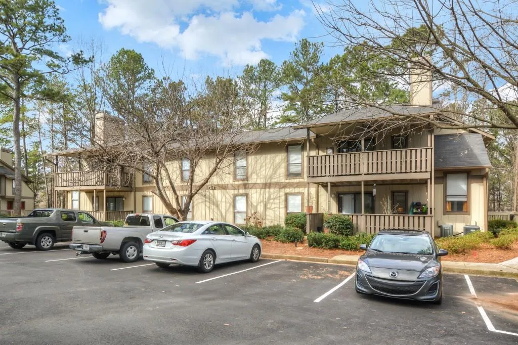 410 Woodcliff Drive, Sandy Springs, Georgia 30350, 2 Bedrooms Bedrooms, ,1 BathroomBathrooms,Residential,Sold,410 Woodcliff Drive,6121300