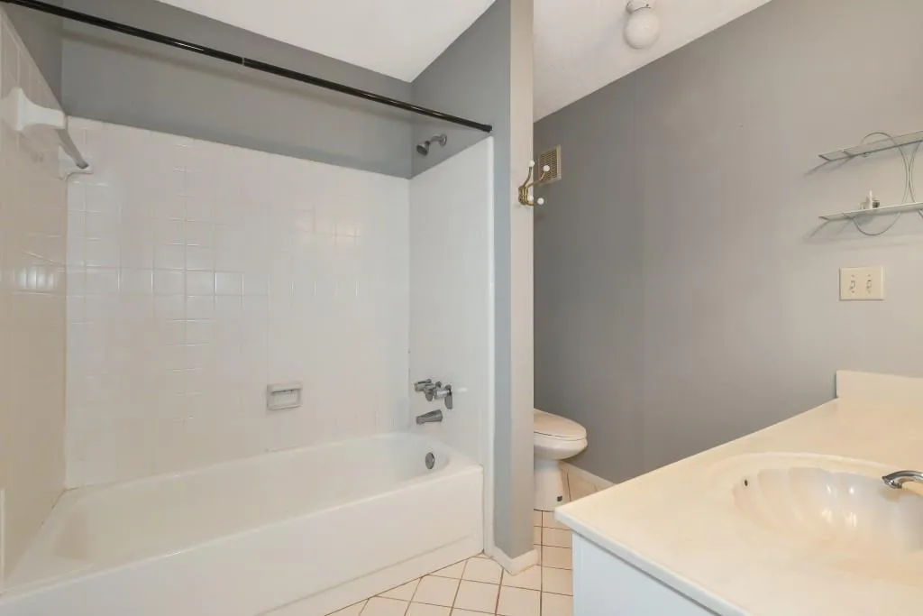 410 Woodcliff Drive, Sandy Springs, Georgia 30350, 2 Bedrooms Bedrooms, ,1 BathroomBathrooms,Residential,Sold,410 Woodcliff Drive,6121300