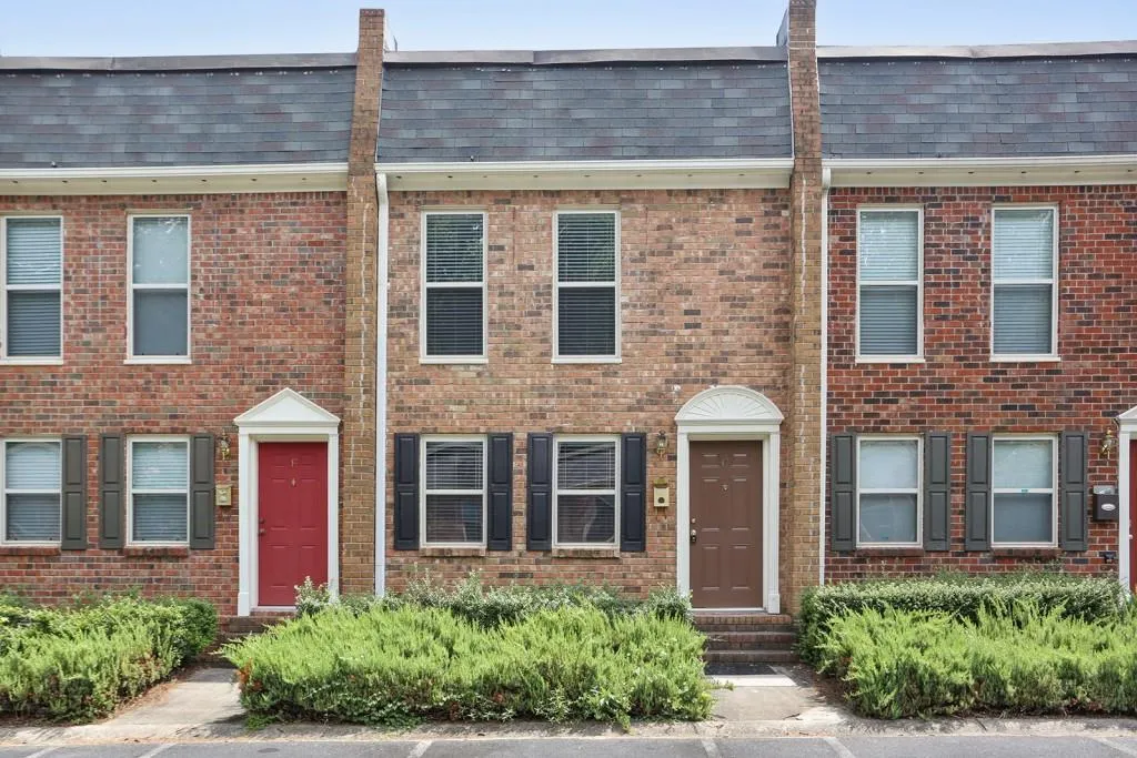 245 Winding River Drive Unit G, Sandy Springs, Georgia 30350, 2 Bedrooms Bedrooms, ,1 BathroomBathrooms,Residential,Sold,245 Winding River Drive Unit G,6050682