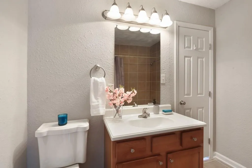 245 Winding River Drive Unit G, Sandy Springs, Georgia 30350, 2 Bedrooms Bedrooms, ,1 BathroomBathrooms,Residential,Sold,245 Winding River Drive Unit G,6050682