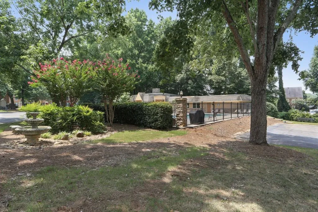 245 Winding River Drive Unit G, Sandy Springs, Georgia 30350, 2 Bedrooms Bedrooms, ,1 BathroomBathrooms,Residential,Sold,245 Winding River Drive Unit G,6050682