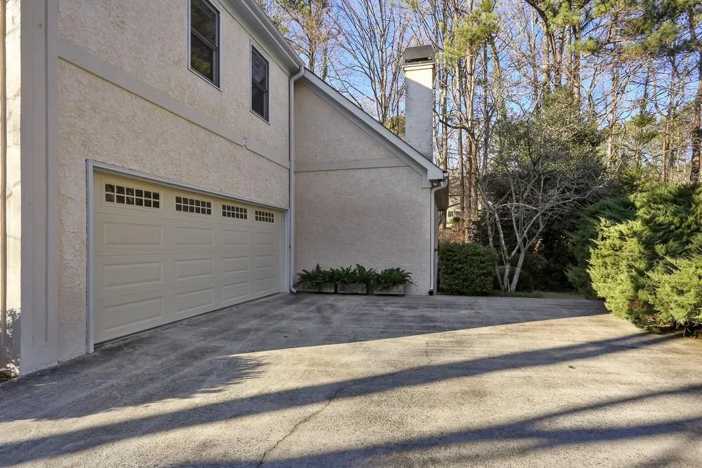 690 Mabry Road, Sandy Springs, Georgia 30328, 4 Bedrooms Bedrooms, ,3 BathroomsBathrooms,Residential,Sold,690 Mabry Road,6675695