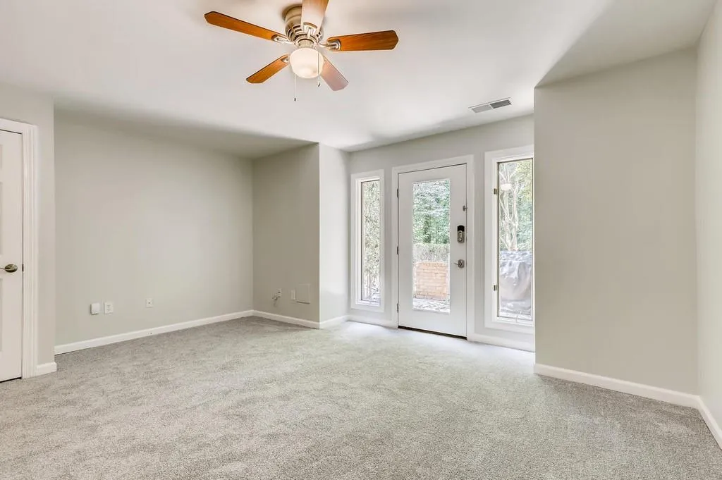 11 Westfair Court Unit 11, Sandy Springs, Georgia 30328, 3 Bedrooms Bedrooms, ,2 BathroomsBathrooms,Residential,Sold,11 Westfair Court Unit 11,6750293