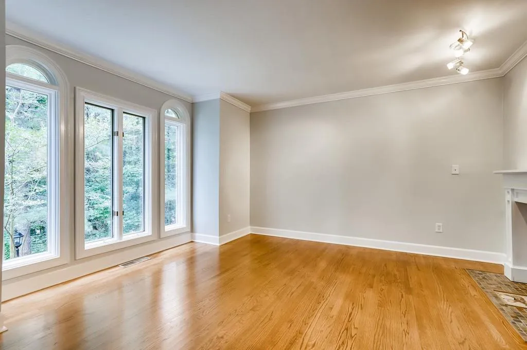 11 Westfair Court Unit 11, Sandy Springs, Georgia 30328, 3 Bedrooms Bedrooms, ,2 BathroomsBathrooms,Residential,Sold,11 Westfair Court Unit 11,6750293