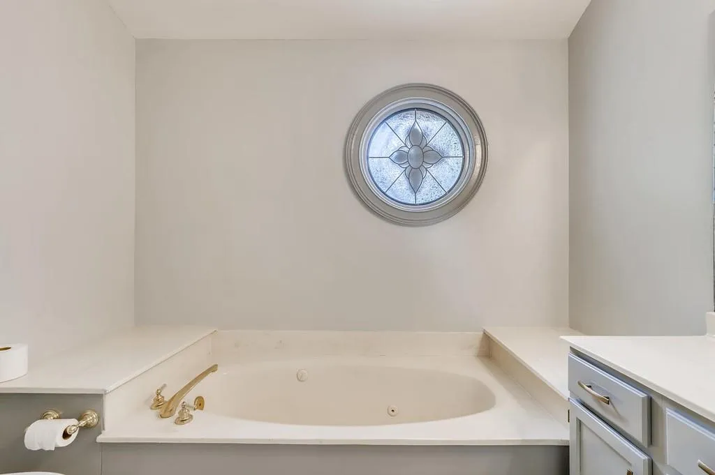 11 Westfair Court Unit 11, Sandy Springs, Georgia 30328, 3 Bedrooms Bedrooms, ,2 BathroomsBathrooms,Residential,Sold,11 Westfair Court Unit 11,6750293