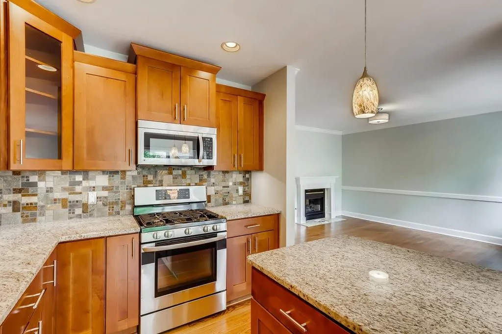 11 Westfair Court Unit 11, Sandy Springs, Georgia 30328, 3 Bedrooms Bedrooms, ,2 BathroomsBathrooms,Residential,Sold,11 Westfair Court Unit 11,6750293