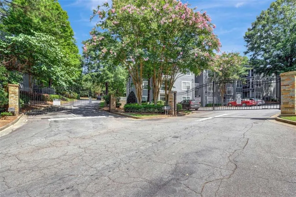 6209 Santa Fe Parkway, Sandy Springs, Georgia 30350, 2 Bedrooms Bedrooms, ,2 BathroomsBathrooms,Residential,Sold,6209 Santa Fe Parkway,7434822