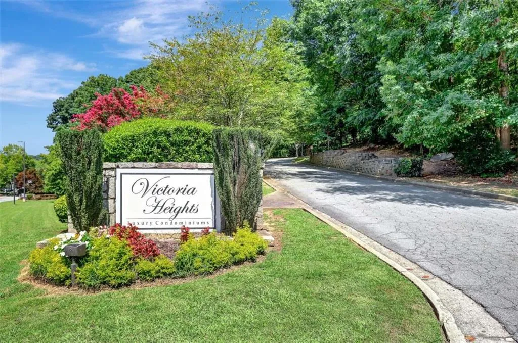6209 Santa Fe Parkway, Sandy Springs, Georgia 30350, 2 Bedrooms Bedrooms, ,2 BathroomsBathrooms,Residential,Sold,6209 Santa Fe Parkway,7434822