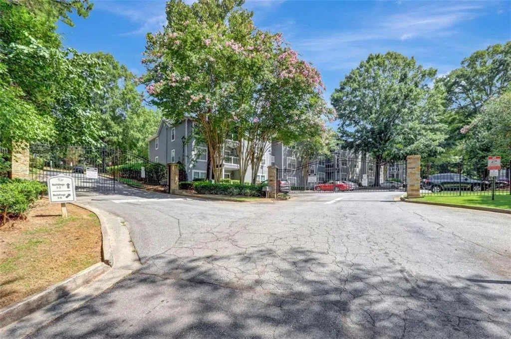 6209 Santa Fe Parkway, Sandy Springs, Georgia 30350, 2 Bedrooms Bedrooms, ,2 BathroomsBathrooms,Residential,Sold,6209 Santa Fe Parkway,7434822