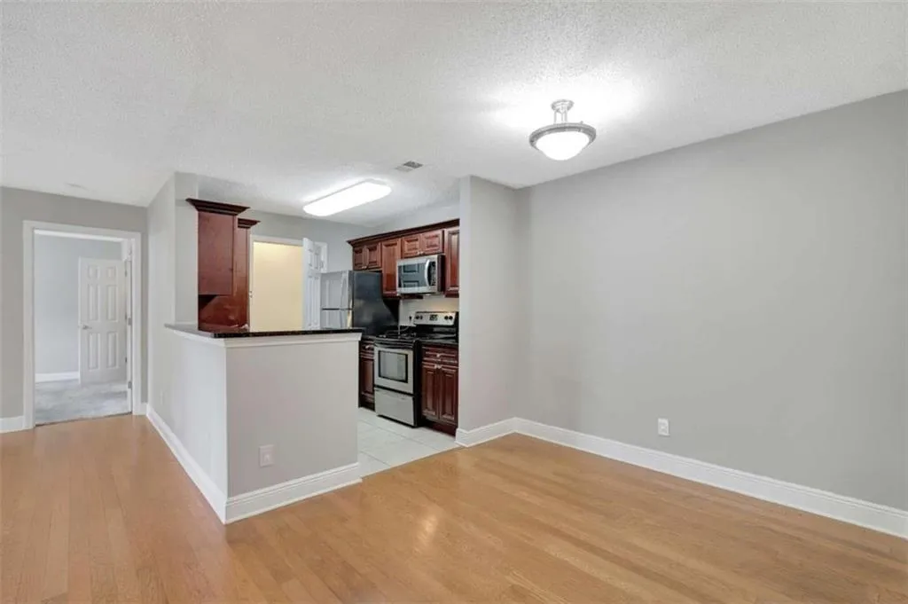 6209 Santa Fe Parkway, Sandy Springs, Georgia 30350, 2 Bedrooms Bedrooms, ,2 BathroomsBathrooms,Residential,Sold,6209 Santa Fe Parkway,7434822
