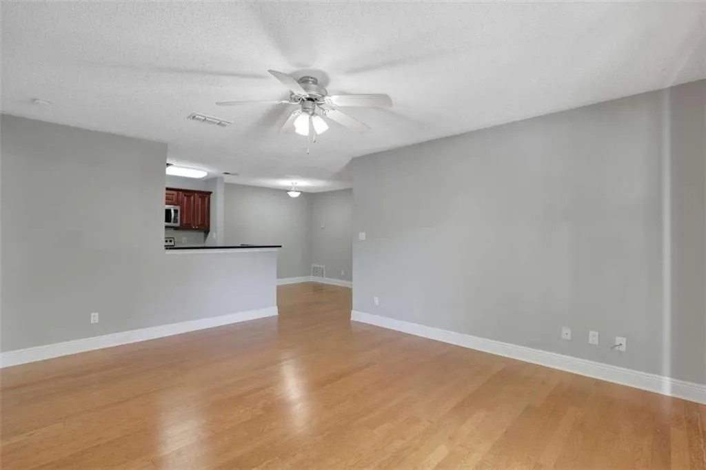 6209 Santa Fe Parkway, Sandy Springs, Georgia 30350, 2 Bedrooms Bedrooms, ,2 BathroomsBathrooms,Residential,Sold,6209 Santa Fe Parkway,7434822