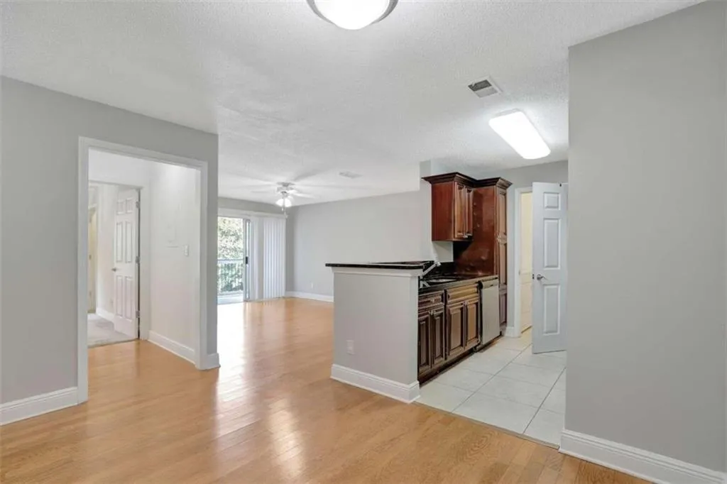 6209 Santa Fe Parkway, Sandy Springs, Georgia 30350, 2 Bedrooms Bedrooms, ,2 BathroomsBathrooms,Residential,Sold,6209 Santa Fe Parkway,7434822