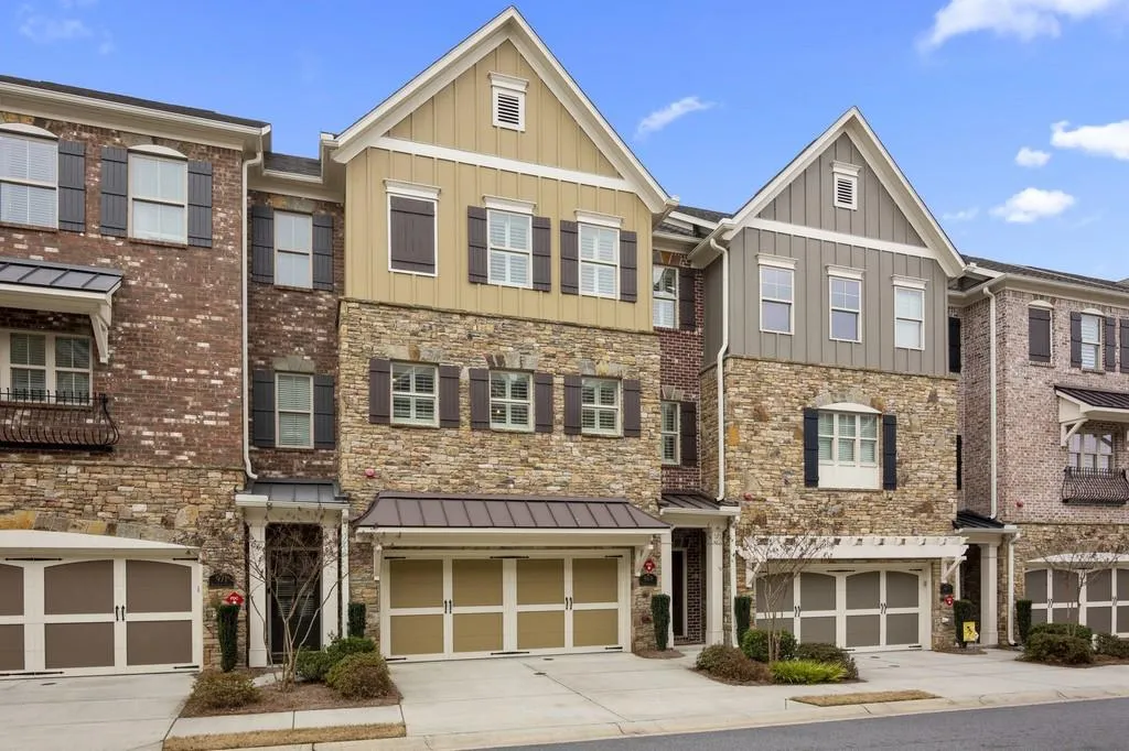 969 Thibideau Court, Atlanta, Georgia 30328, 3 Bedrooms Bedrooms, ,3 BathroomsBathrooms,Residential,Sold,969 Thibideau Court,6676001