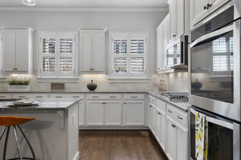969 Thibideau Court, Atlanta, Georgia 30328, 3 Bedrooms Bedrooms, ,3 BathroomsBathrooms,Residential,Sold,969 Thibideau Court,6676001