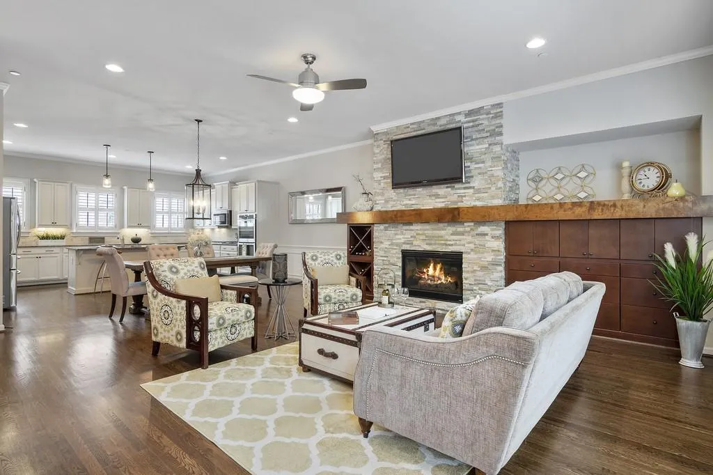 969 Thibideau Court, Atlanta, Georgia 30328, 3 Bedrooms Bedrooms, ,3 BathroomsBathrooms,Residential,Sold,969 Thibideau Court,6676001