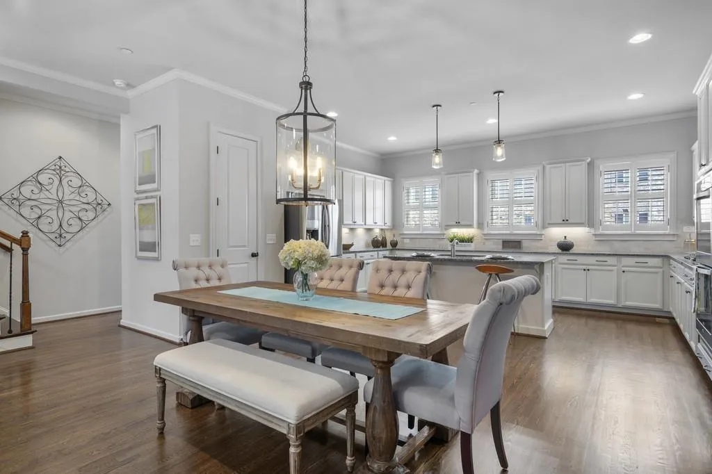 969 Thibideau Court, Atlanta, Georgia 30328, 3 Bedrooms Bedrooms, ,3 BathroomsBathrooms,Residential,Sold,969 Thibideau Court,6676001