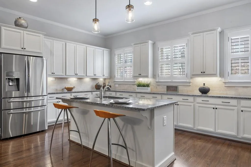 969 Thibideau Court, Atlanta, Georgia 30328, 3 Bedrooms Bedrooms, ,3 BathroomsBathrooms,Residential,Sold,969 Thibideau Court,6676001