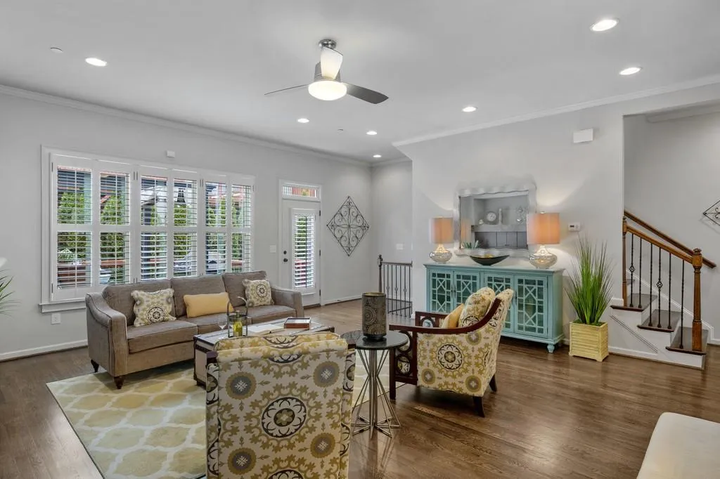 969 Thibideau Court, Atlanta, Georgia 30328, 3 Bedrooms Bedrooms, ,3 BathroomsBathrooms,Residential,Sold,969 Thibideau Court,6676001