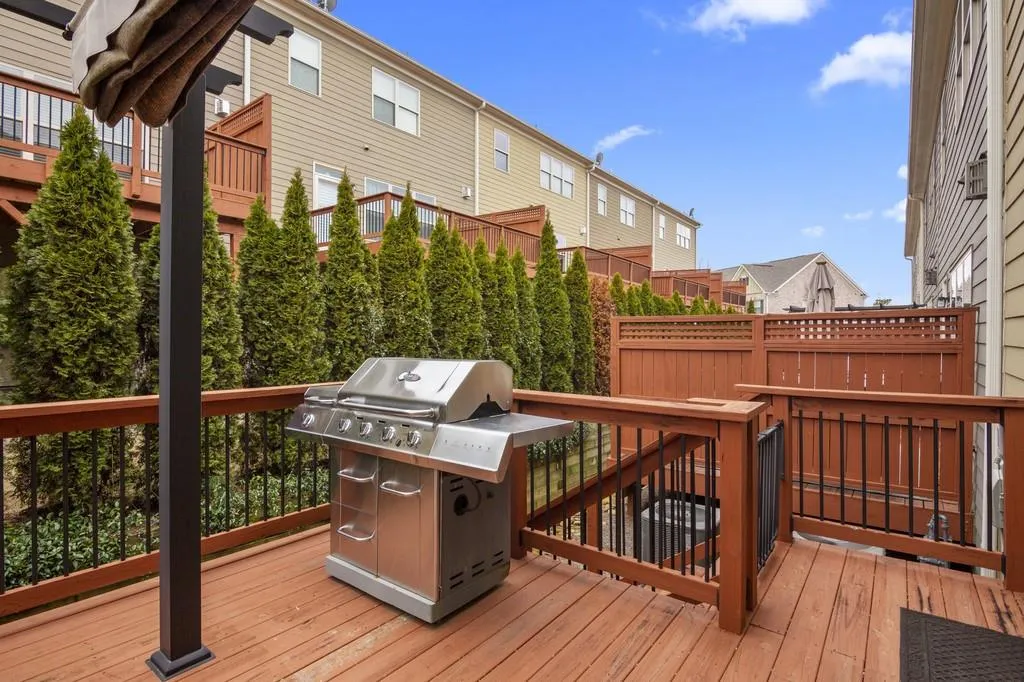 969 Thibideau Court, Atlanta, Georgia 30328, 3 Bedrooms Bedrooms, ,3 BathroomsBathrooms,Residential,Sold,969 Thibideau Court,6676001