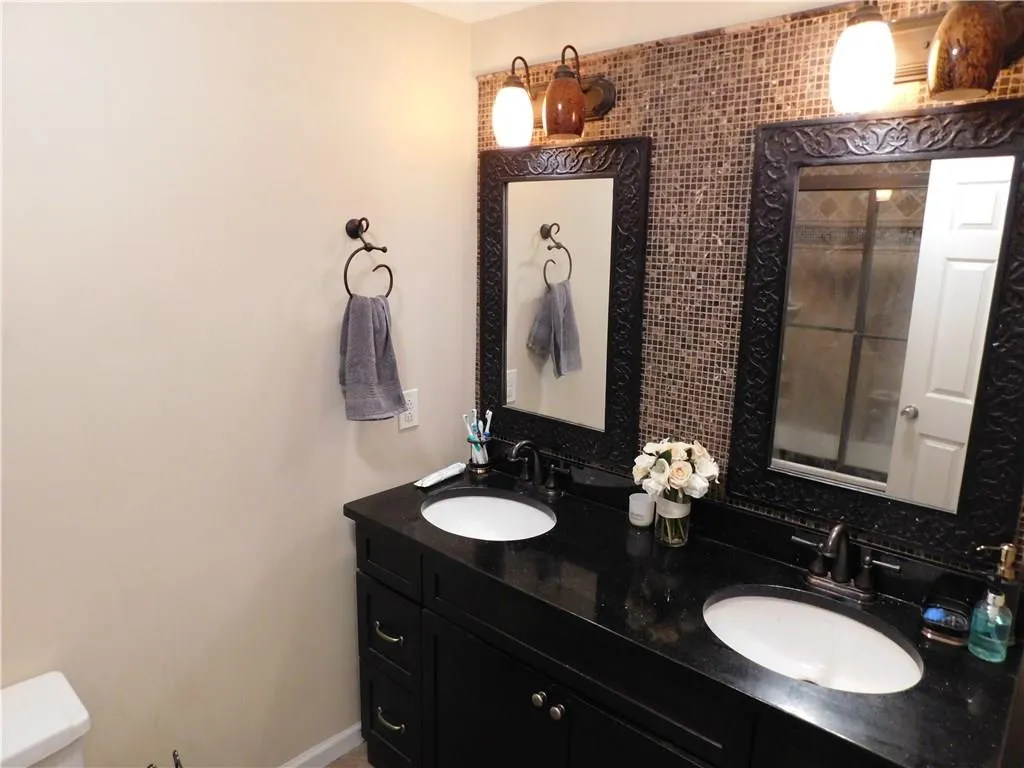 795 Hammond Drive Unit 2106, Atlanta, Georgia 30328, 2 Bedrooms Bedrooms, ,1 BathroomBathrooms,Residential,Sold,795 Hammond Drive Unit 2106,5769537