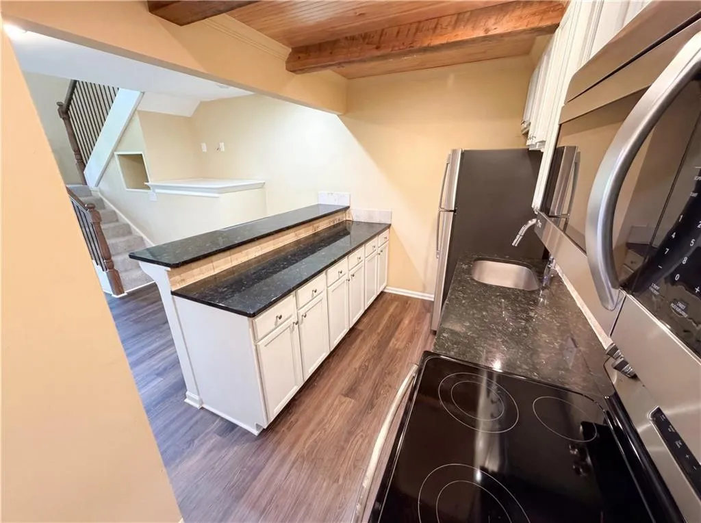 27 Chaumont Square Nw, Atlanta, Georgia 30327, 1 Bedroom Bedrooms, 0 ,1 BathroomBathrooms,Residential,For Sale,27 Chaumont Square Nw,7791353