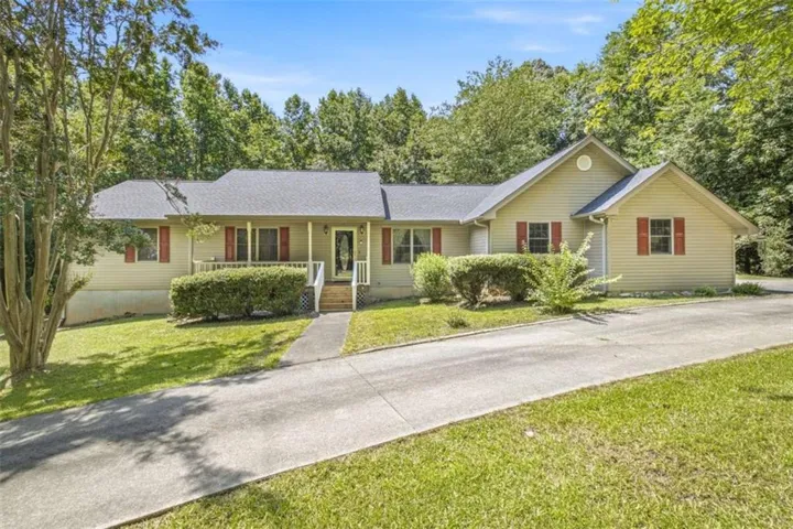 2600 Level Grove Road, Cornelia, Georgia 30531