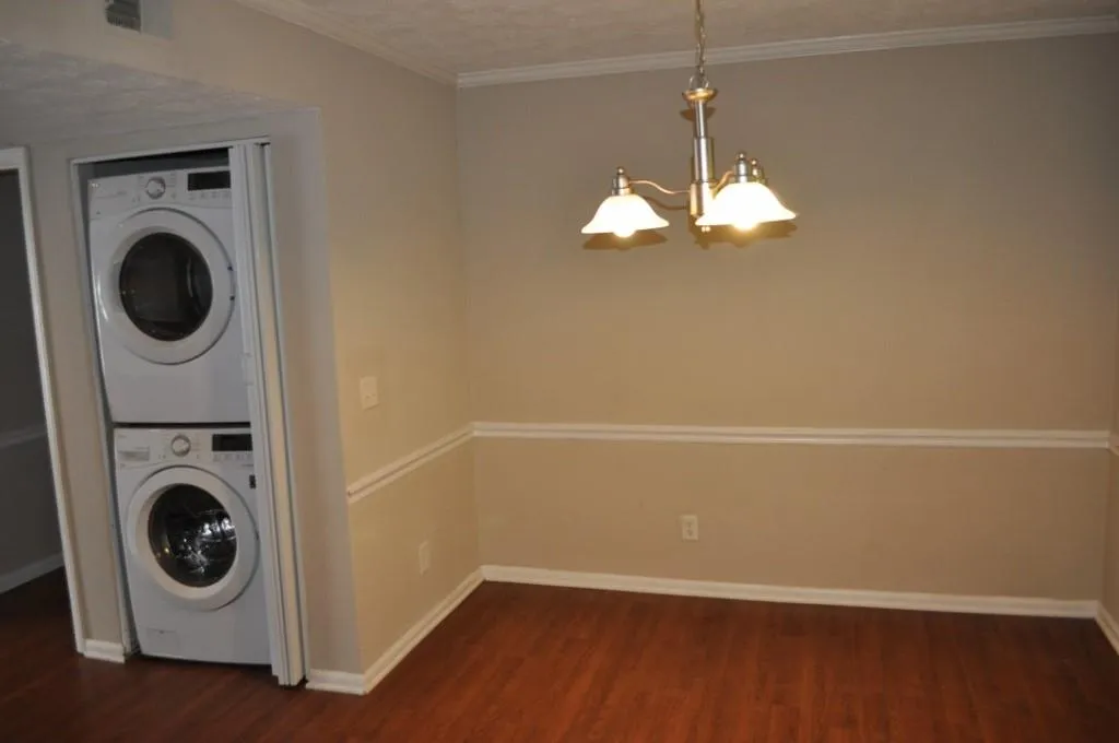5534 Kingsport Drive, Atlanta, Georgia 30342, 3 Bedrooms Bedrooms, ,2 BathroomsBathrooms,Residential,Sold,5534 Kingsport Drive,6821852