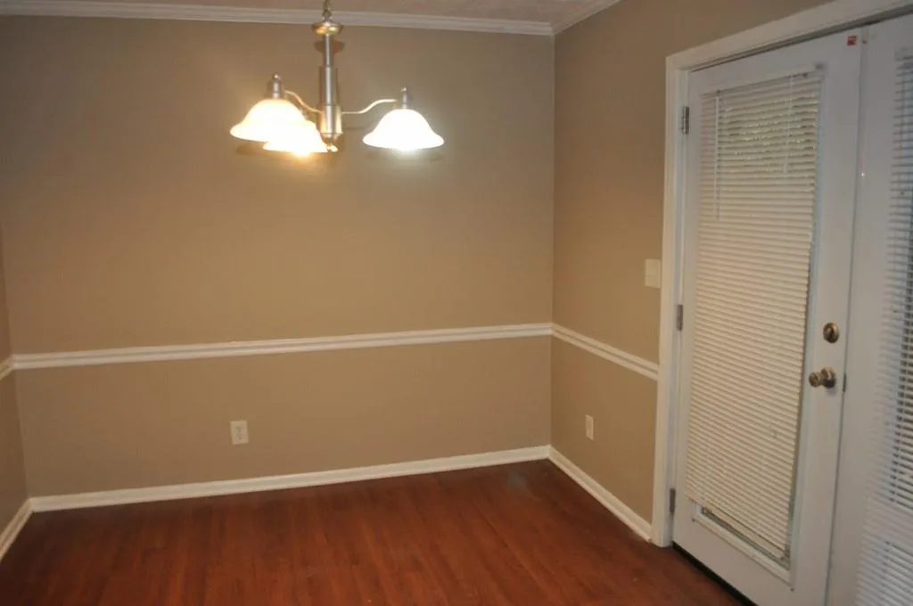 5534 Kingsport Drive, Atlanta, Georgia 30342, 3 Bedrooms Bedrooms, ,2 BathroomsBathrooms,Residential,Sold,5534 Kingsport Drive,6821852