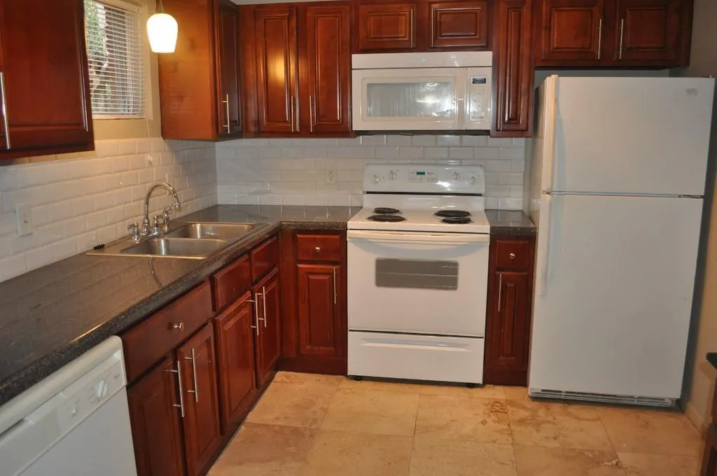 5534 Kingsport Drive, Atlanta, Georgia 30342, 3 Bedrooms Bedrooms, ,2 BathroomsBathrooms,Residential,Sold,5534 Kingsport Drive,6821852