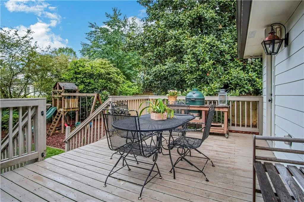 459 Carolwood Lane, Atlanta, Georgia 30342, 4 Bedrooms Bedrooms, ,3 BathroomsBathrooms,Residential,Sold,459 Carolwood Lane,6721092