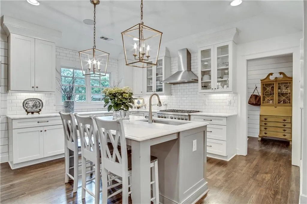 459 Carolwood Lane, Atlanta, Georgia 30342, 4 Bedrooms Bedrooms, ,3 BathroomsBathrooms,Residential,Sold,459 Carolwood Lane,6721092