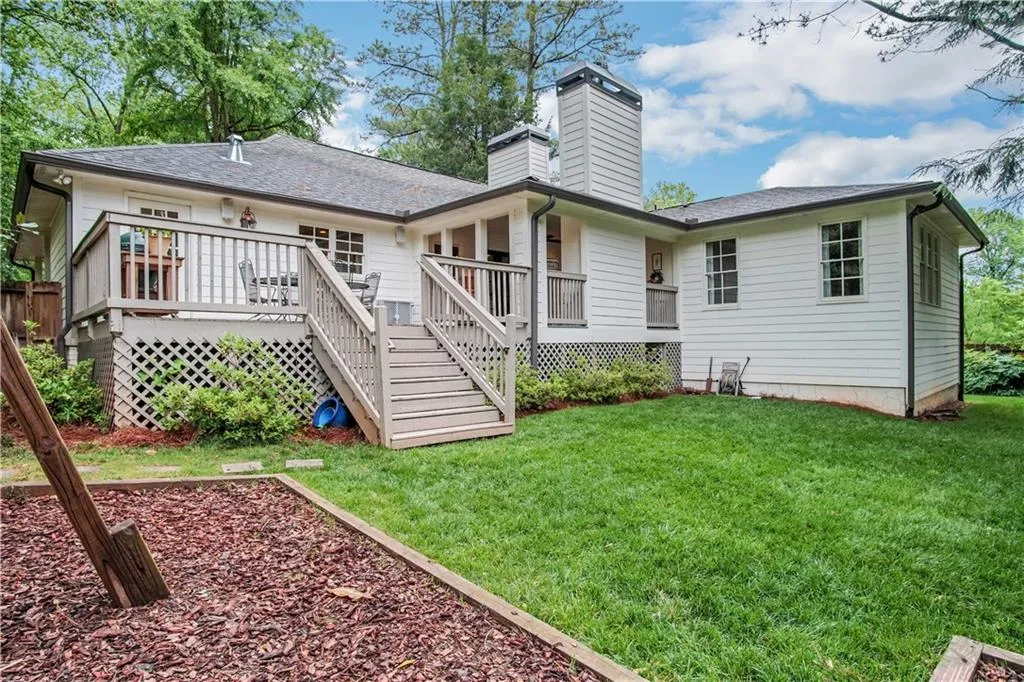 459 Carolwood Lane, Atlanta, Georgia 30342, 4 Bedrooms Bedrooms, ,3 BathroomsBathrooms,Residential,Sold,459 Carolwood Lane,6721092