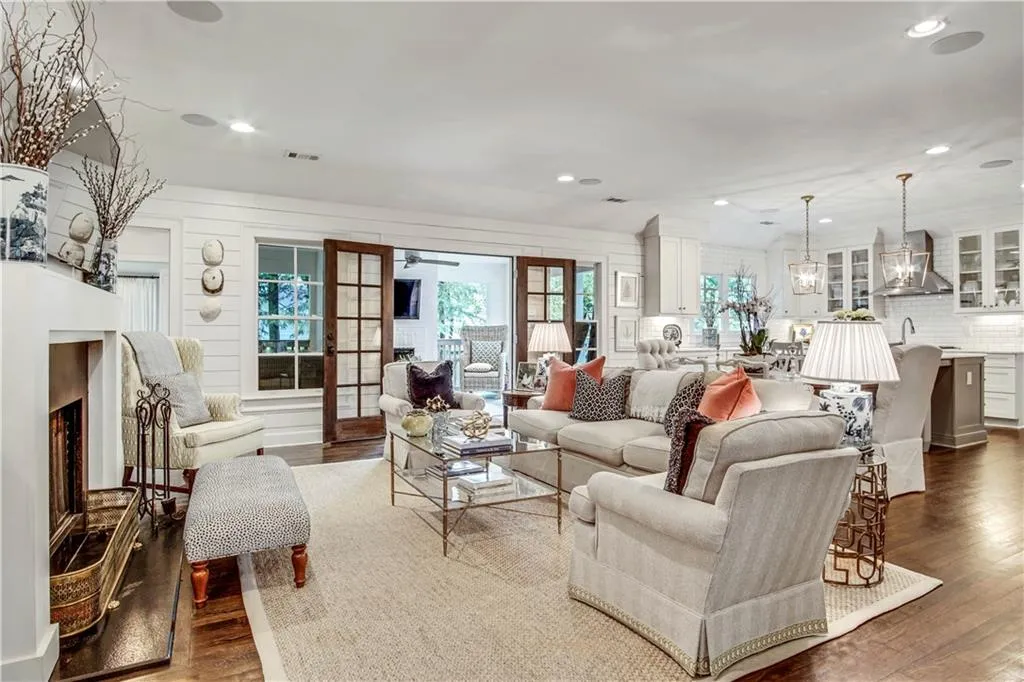 459 Carolwood Lane, Atlanta, Georgia 30342, 4 Bedrooms Bedrooms, ,3 BathroomsBathrooms,Residential,Sold,459 Carolwood Lane,6721092