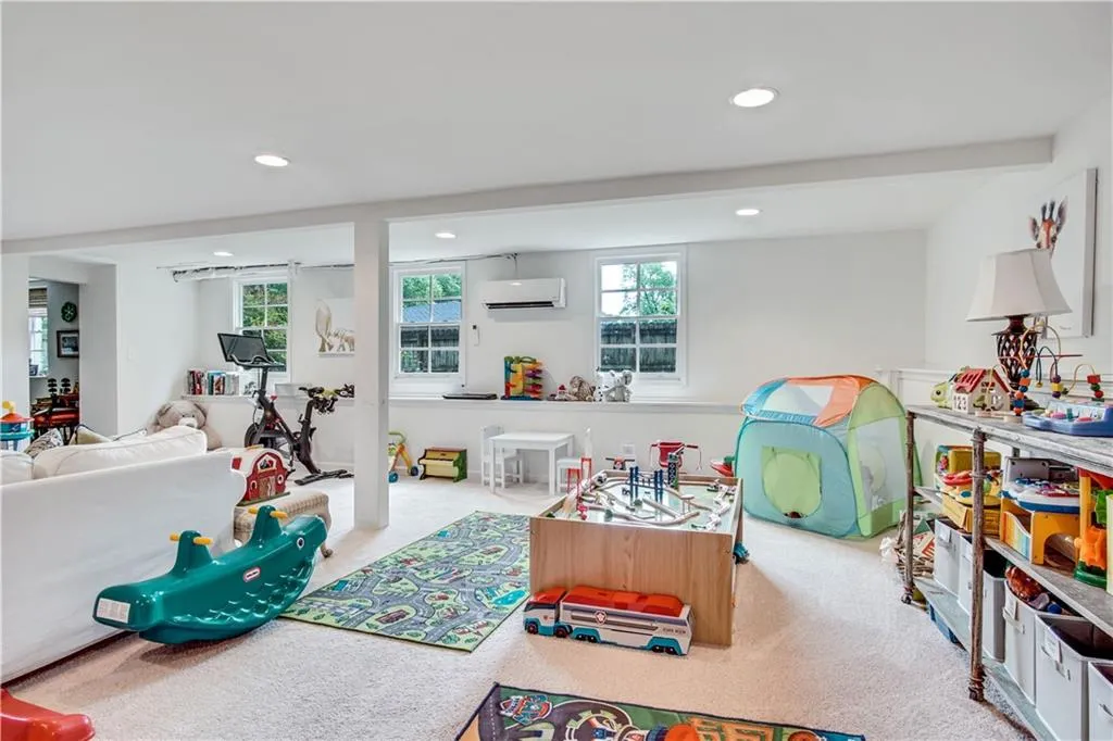 459 Carolwood Lane, Atlanta, Georgia 30342, 4 Bedrooms Bedrooms, ,3 BathroomsBathrooms,Residential,Sold,459 Carolwood Lane,6721092