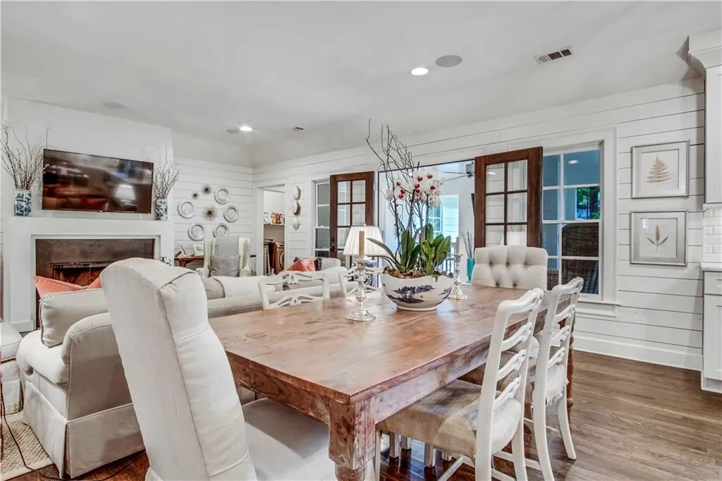 459 Carolwood Lane, Atlanta, Georgia 30342, 4 Bedrooms Bedrooms, ,3 BathroomsBathrooms,Residential,Sold,459 Carolwood Lane,6721092