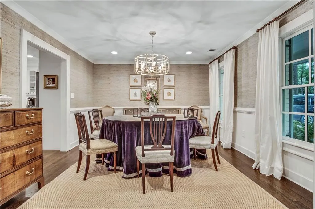 459 Carolwood Lane, Atlanta, Georgia 30342, 4 Bedrooms Bedrooms, ,3 BathroomsBathrooms,Residential,Sold,459 Carolwood Lane,6721092