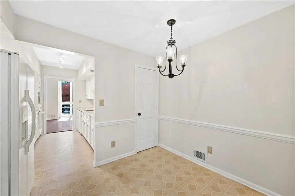 49 Willow Glen Ne, Atlanta, Georgia 30342, 4 Bedrooms Bedrooms, ,4 BathroomsBathrooms,Residential,Sold,49 Willow Glen Ne,7219076