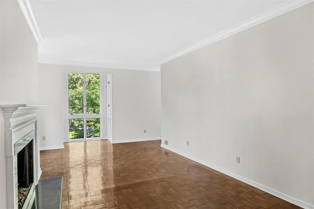 49 Willow Glen Ne, Atlanta, Georgia 30342, 4 Bedrooms Bedrooms, ,4 BathroomsBathrooms,Residential,Sold,49 Willow Glen Ne,7219076