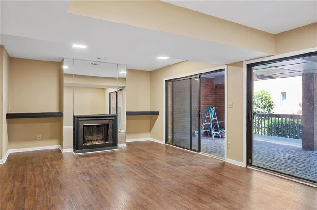 49 Willow Glen Ne, Atlanta, Georgia 30342, 4 Bedrooms Bedrooms, ,4 BathroomsBathrooms,Residential,Sold,49 Willow Glen Ne,7219076