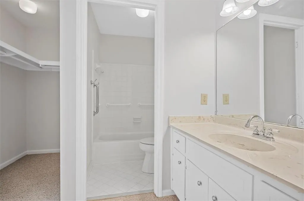 49 Willow Glen Ne, Atlanta, Georgia 30342, 4 Bedrooms Bedrooms, ,4 BathroomsBathrooms,Residential,Sold,49 Willow Glen Ne,7219076