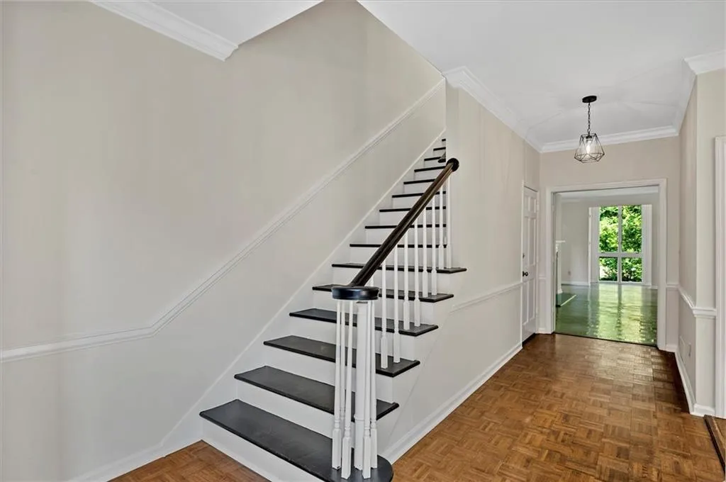 49 Willow Glen Ne, Atlanta, Georgia 30342, 4 Bedrooms Bedrooms, ,4 BathroomsBathrooms,Residential,Sold,49 Willow Glen Ne,7219076